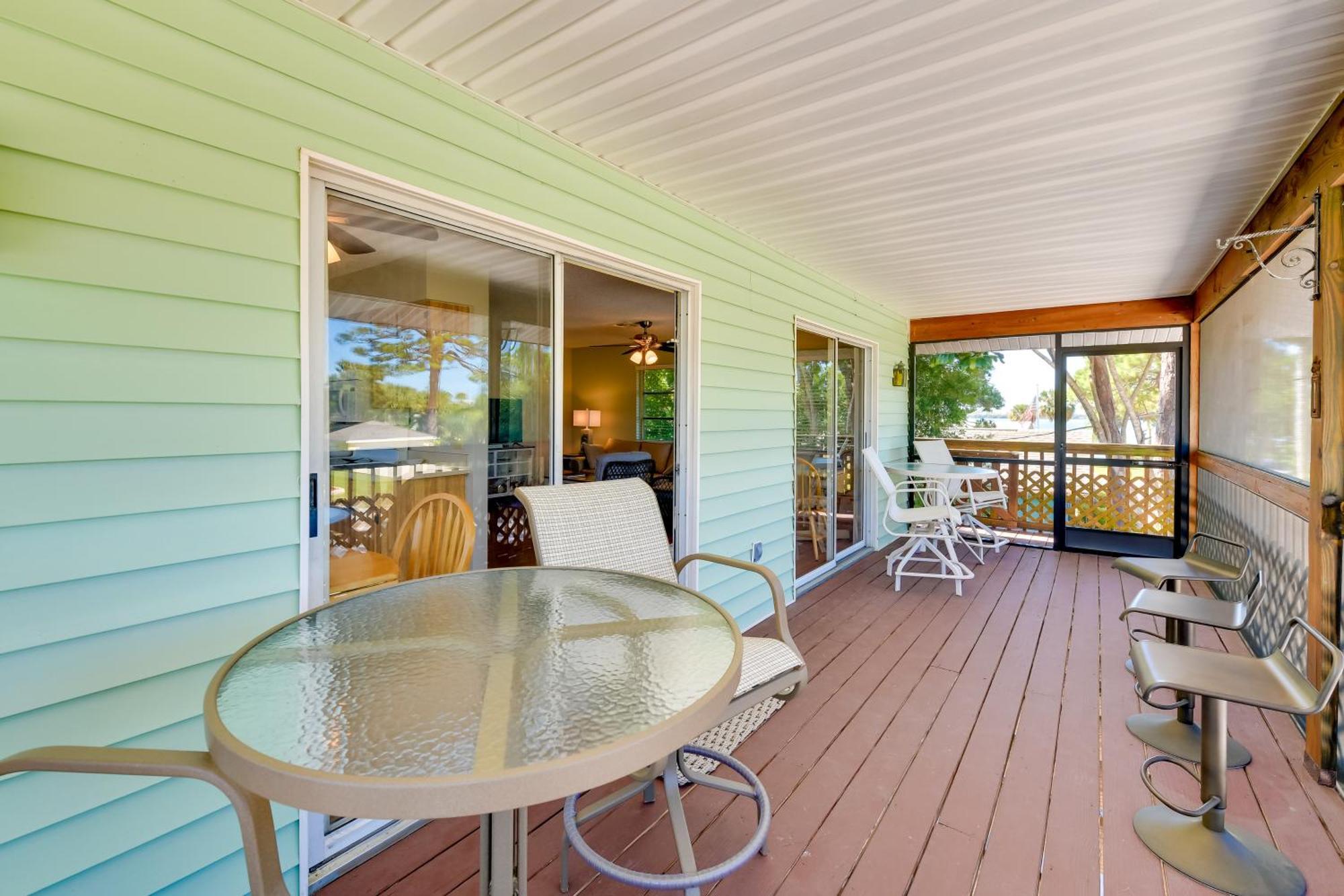 Coastal Oasis With Shared Pool, 2 Mi To Beach! Englewood Exteriör bild