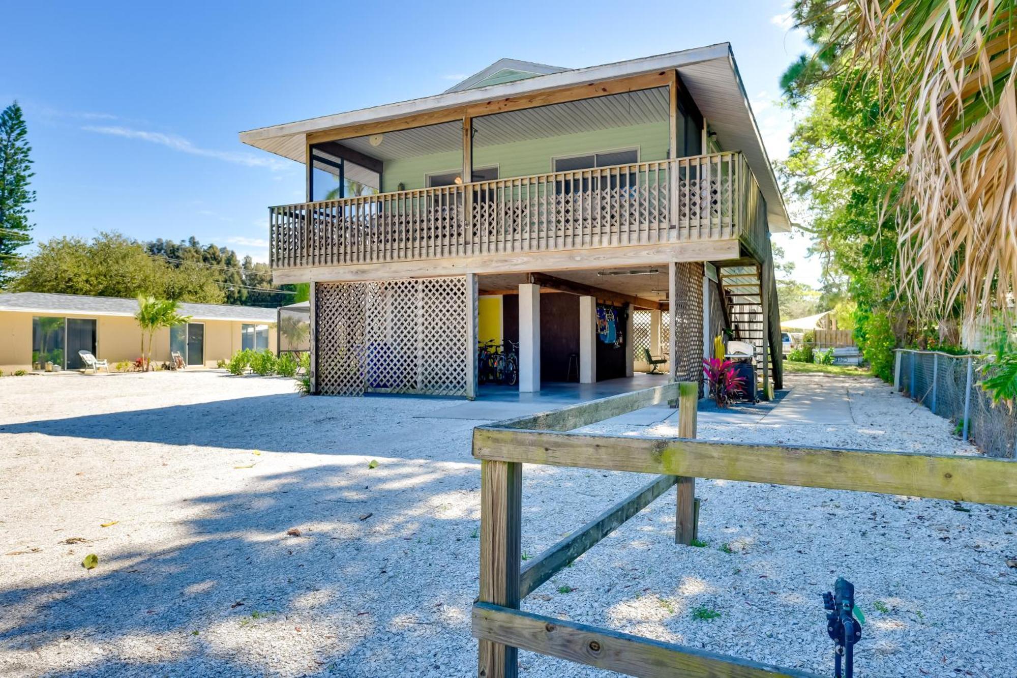 Coastal Oasis With Shared Pool, 2 Mi To Beach! Englewood Exteriör bild