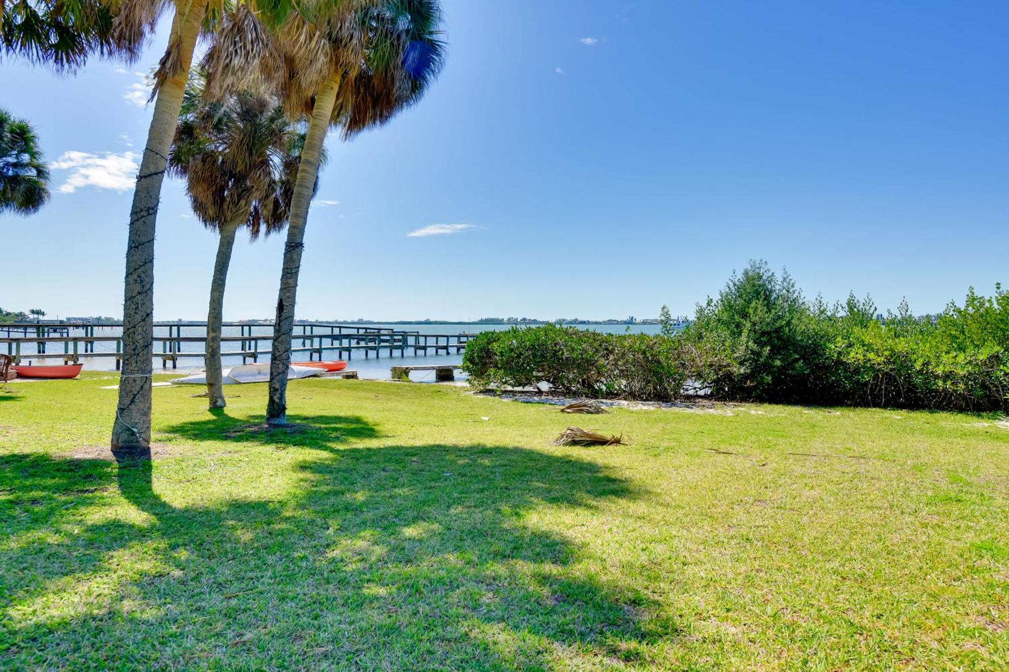 Coastal Oasis With Shared Pool, 2 Mi To Beach! Englewood Exteriör bild